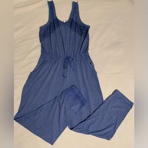 In great condition | just be | Color: Stone wash blue Size: XL | Note: Faux Knot